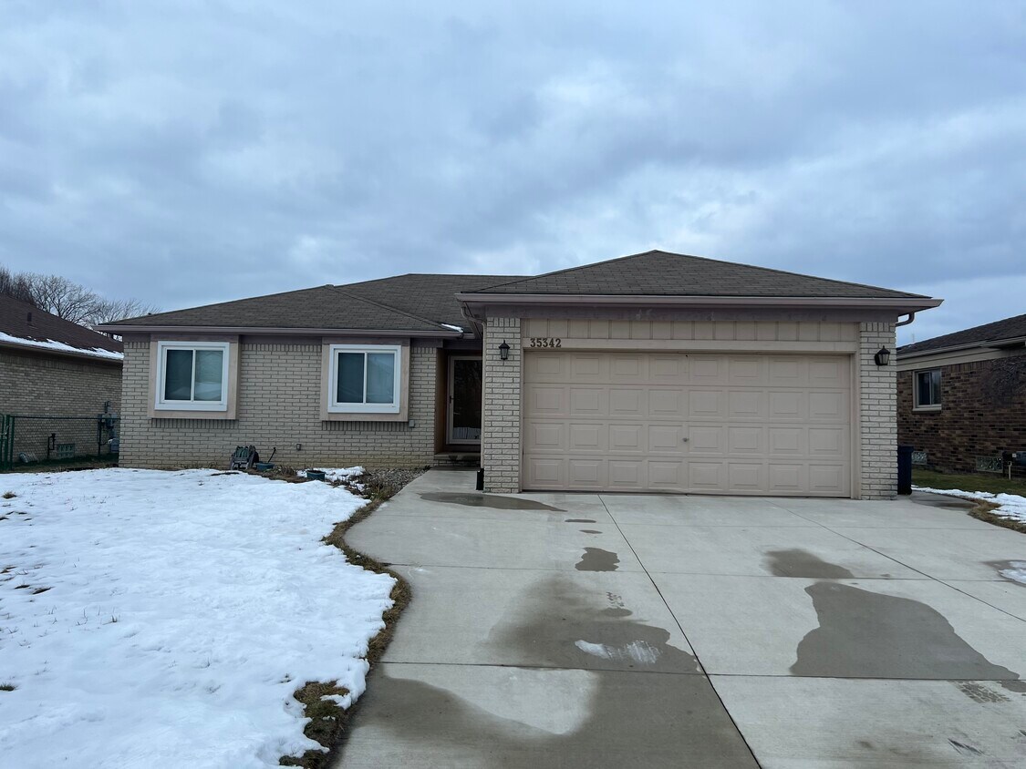 Foto principal - 35342 Wright Cir