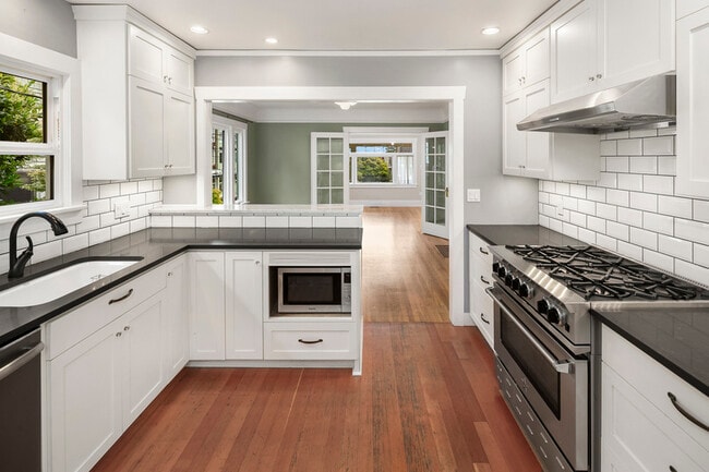 Foto del edificio - 814 NW 70th St