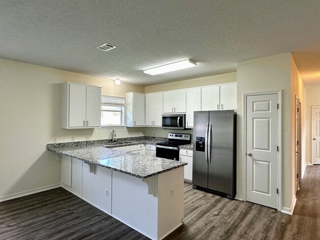 Building Photo - 415 White Heron Dr