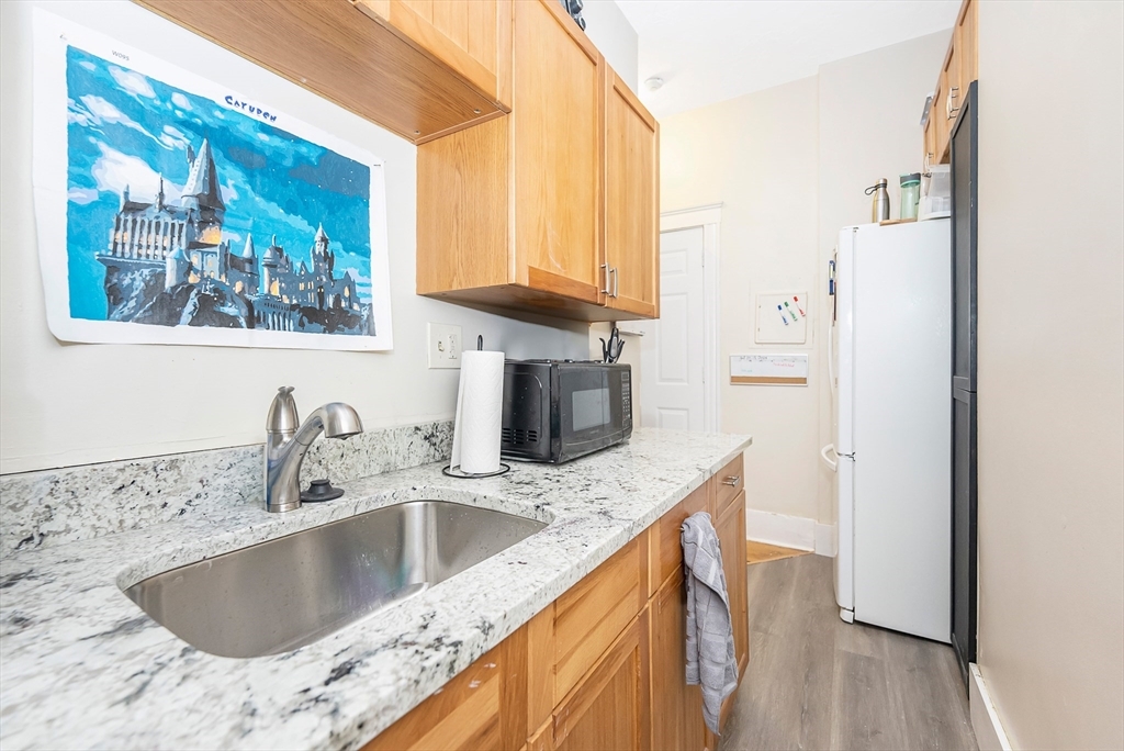 Primary Photo - 137 Peterborough St