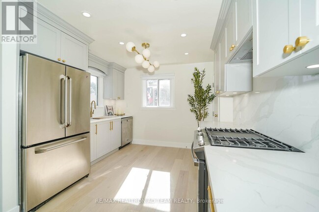 Photo du bâtiment - 82 Admiral Rd