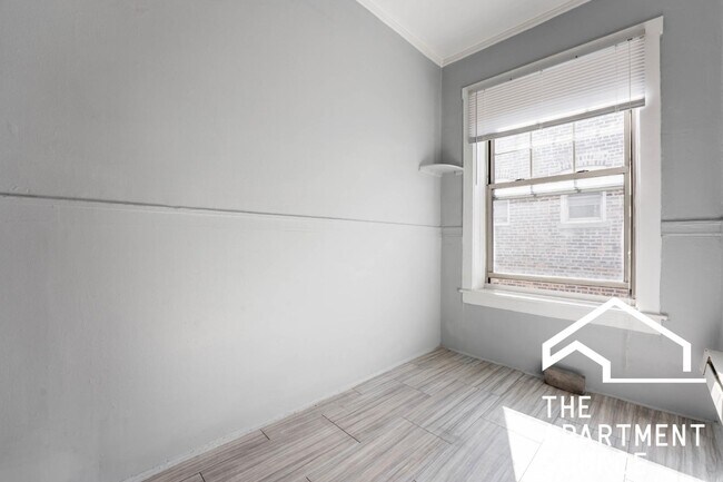 Foto del edificio - 3271 W Wrightwood Ave