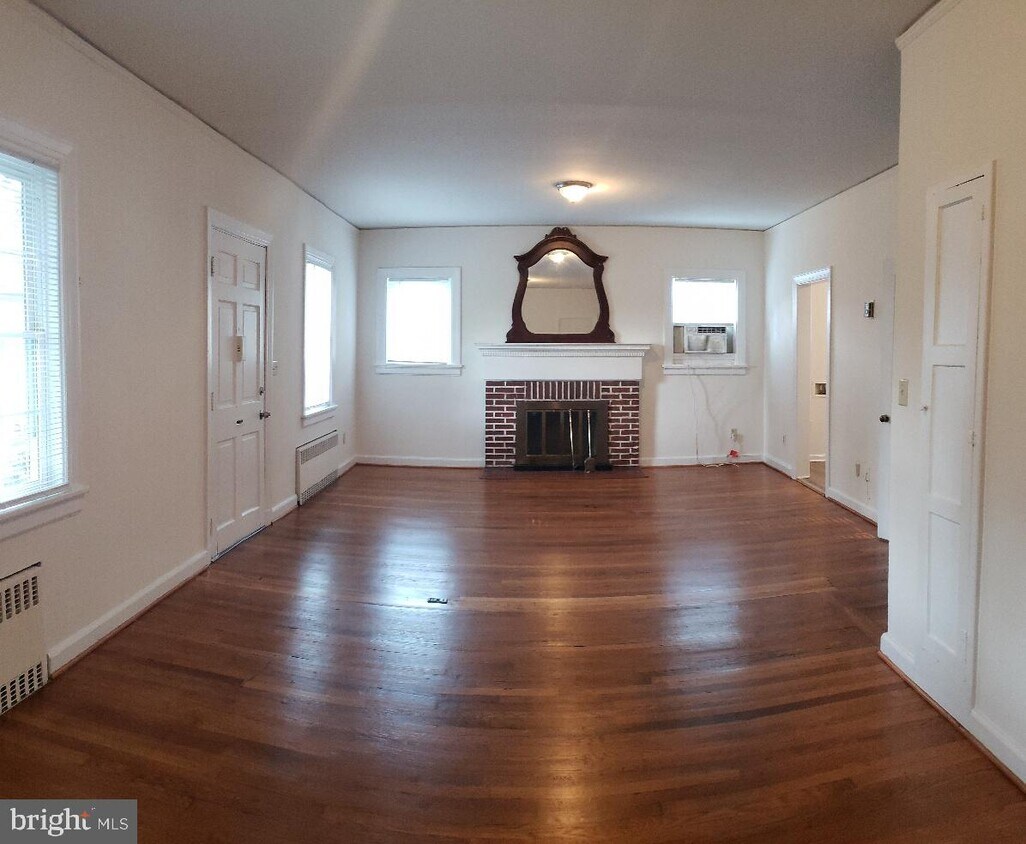 Primary Photo - 1430 Franklin St