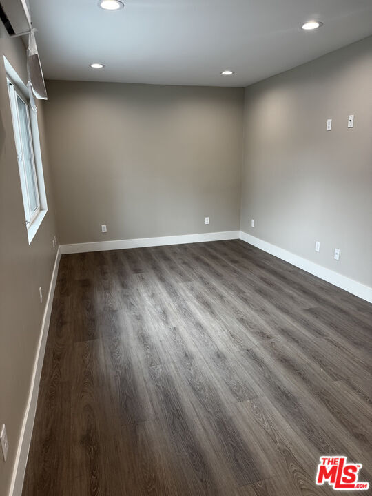 Foto del edificio - 731 E 33rd St