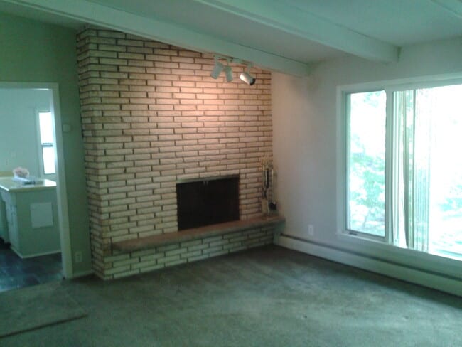 living room - 6116 France Ave S