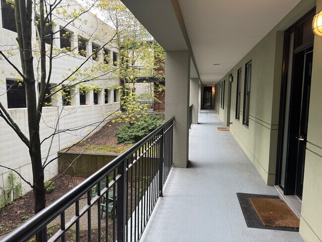 Foto del edificio - 40 College St