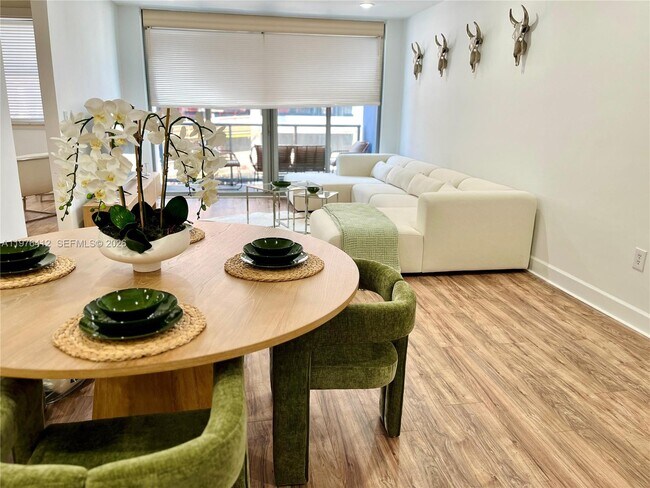 Building Photo - 401 69th St