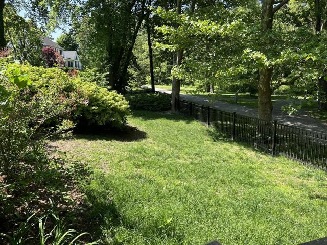 Building Photo - 3 bedroom in Wellesley MA 02482