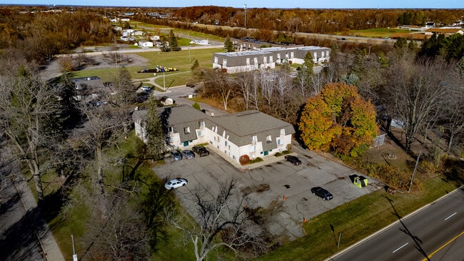 Building Photo - Boulder Creek Apartments