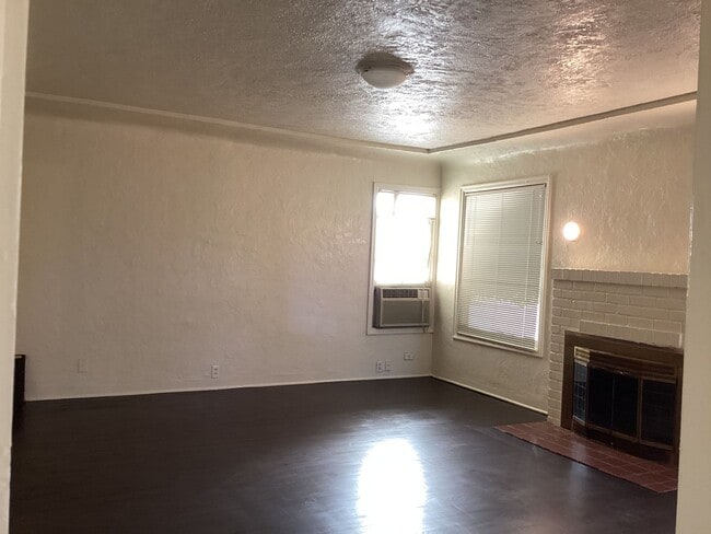 Building Photo - 1801 Norris Dr E