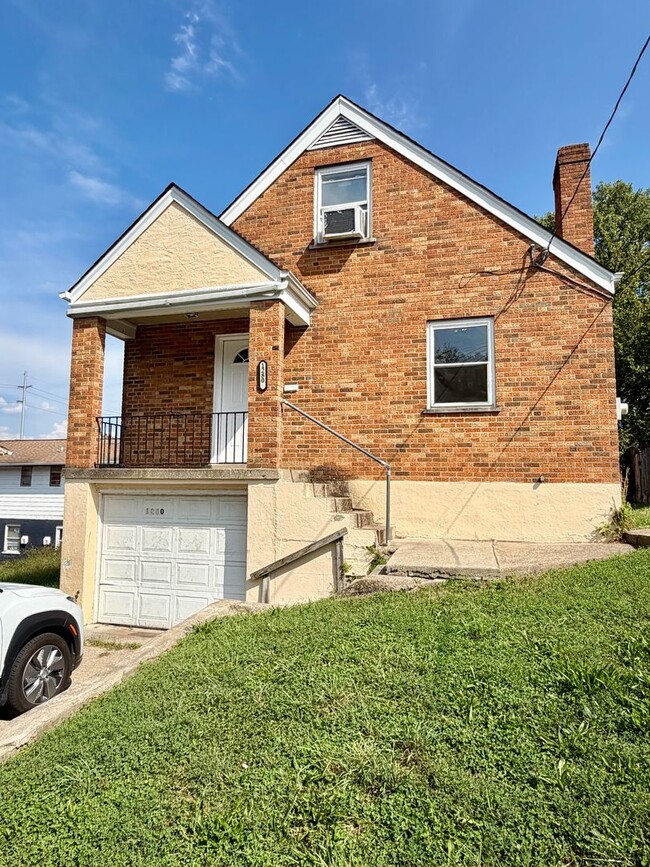 Building Photo - 1280 Henkel Dr