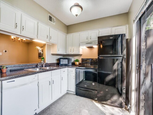 Building Photo - 4800 Northway Dr