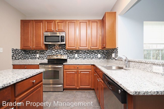 Building Photo - 4 br, 3.5 bath House - 311 Patriot Way
