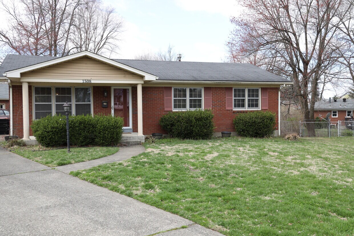 1508 Dellwood Dr, Louisville, KY 40216 House Rental in Louisville, KY