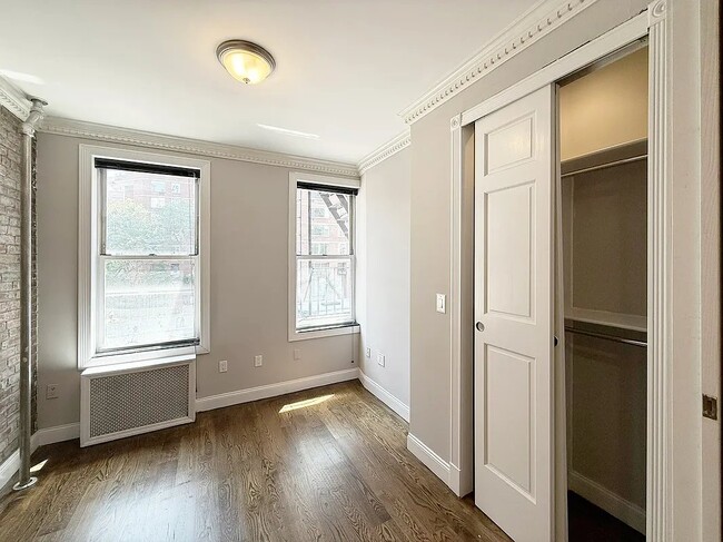 Foto del edificio - 493 2nd Ave