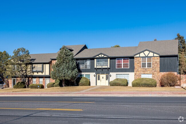 Foto del edificio - 2902 Airport Rd