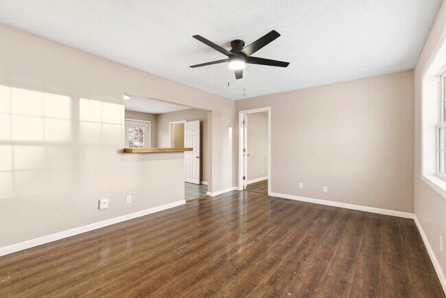 Foto del edificio - 3 Bedroom | 2 Bathroom | Nixa MO| Fenced Back Yard! | Nixa Schools!