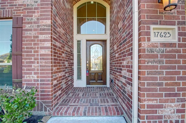 Foto del edificio - 17623 Barrowfield Ln