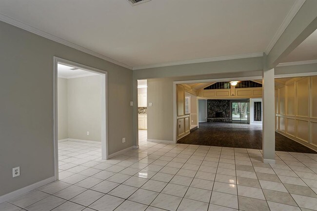 Building Photo - 3513 Hideaway Ln