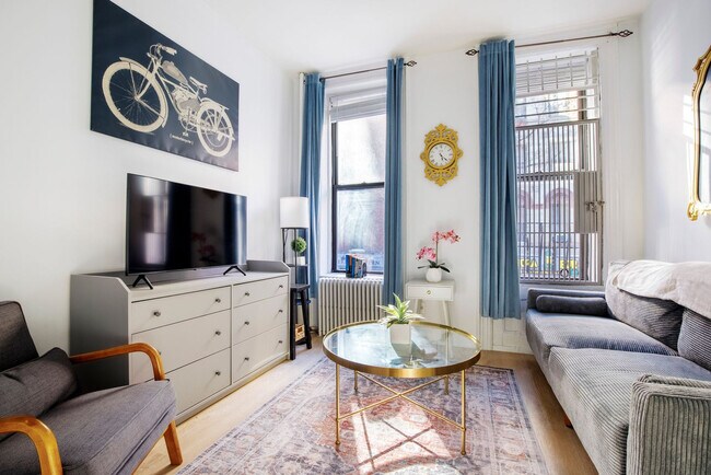 Foto del edificio - 104 MacDougal St