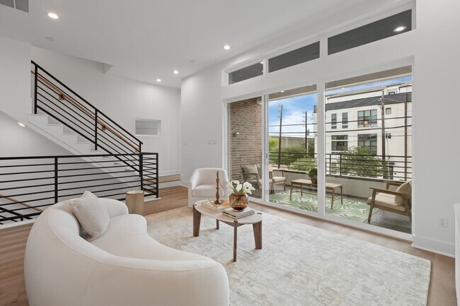 Foto del edificio - 1117 Ennis St