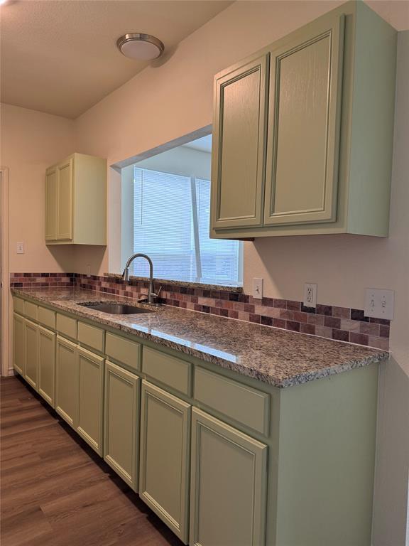 Foto del edificio - 220 Sandstone Dr