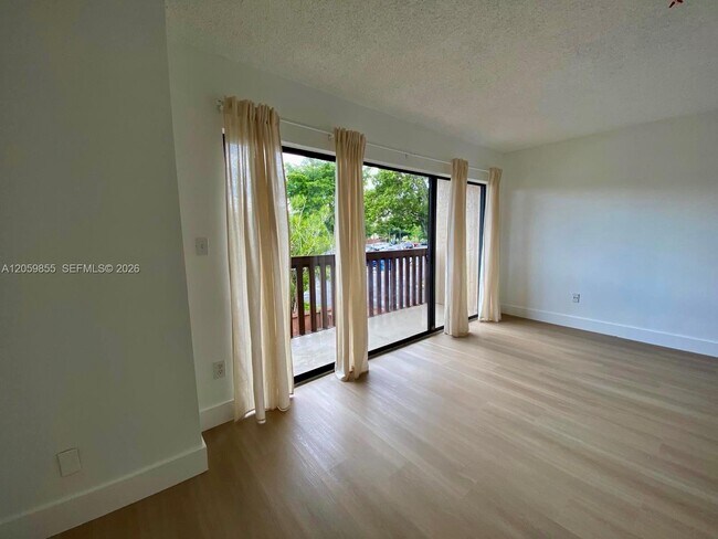Foto del edificio - 6544 SW 114th Pl