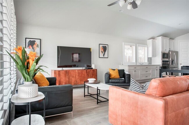 Foto del edificio - 30142 Gold Finch Pl