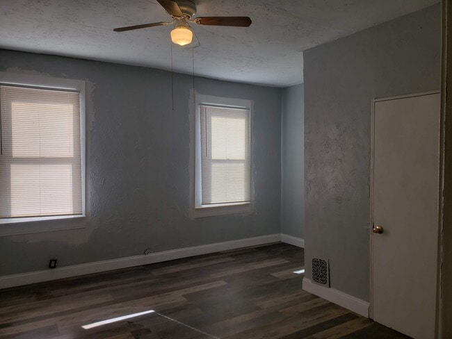 Building Photo - 1111 W Colona St