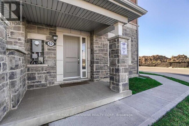 Photo du bâtiment - 975 Whitlock Ave