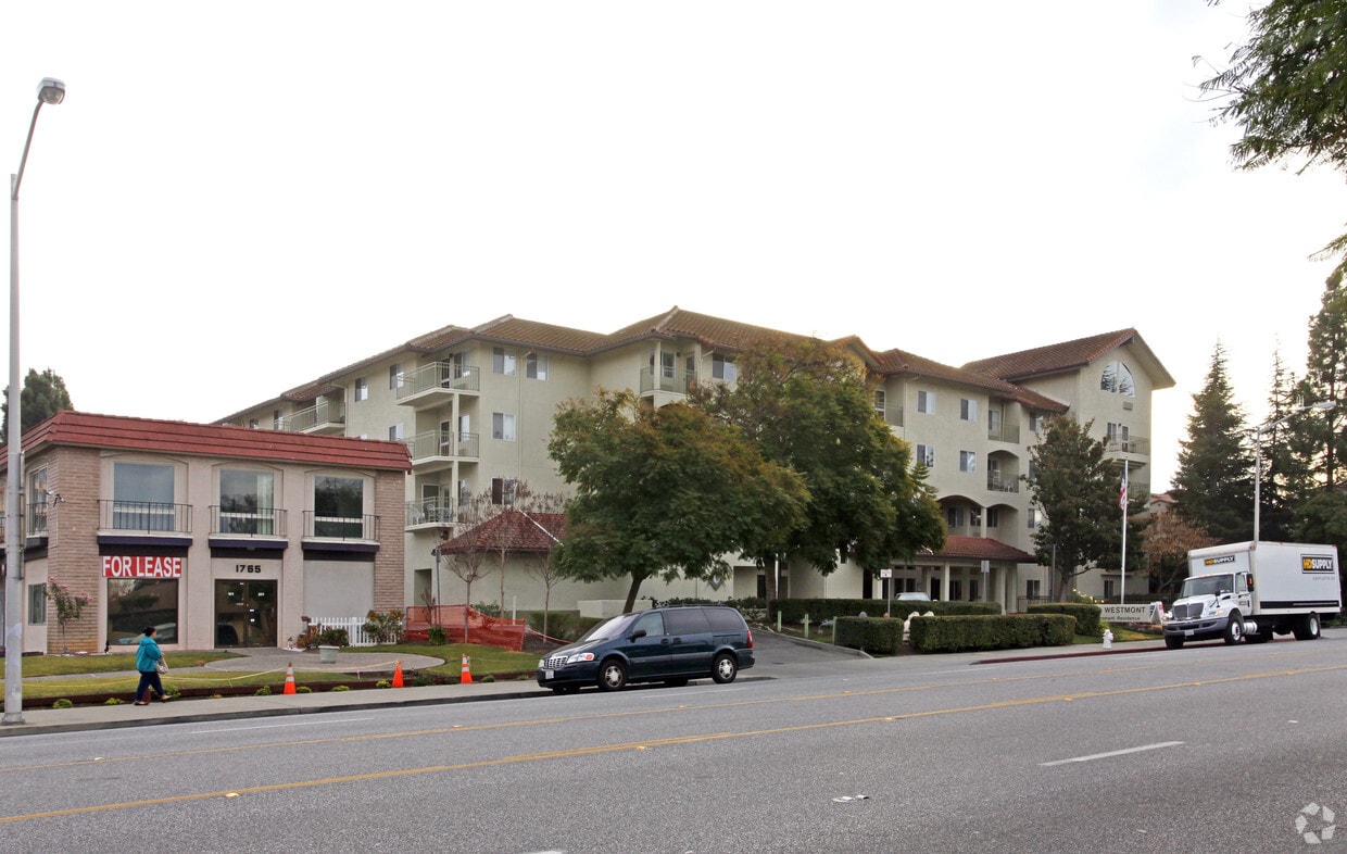 Warburton Place Apartments in Santa Clara, CA