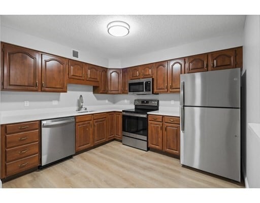 Building Photo - 10 Weatherly Dr
