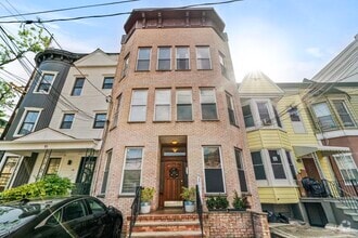 Building Photo - 93 Magnolia Ave