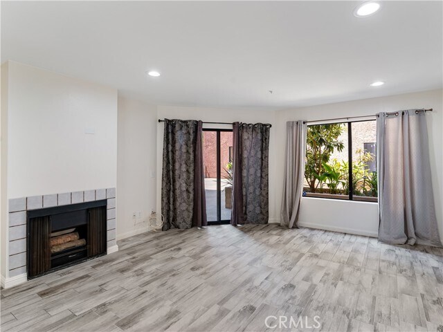 Foto del edificio - 550 Orange Ave