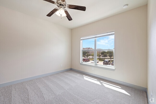 1BR, 1BA - 740SF - Bedroom - Oak Hollow