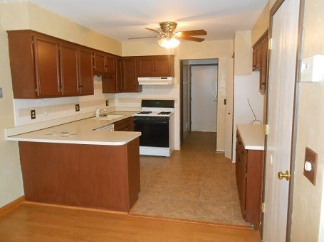 Building Photo - 37253 Glenbrook Dr
