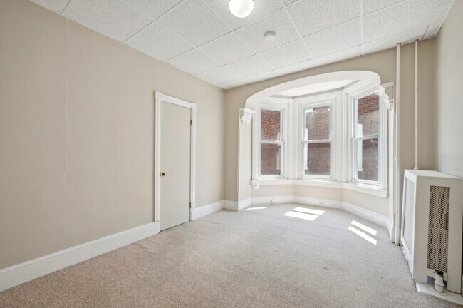 Foto del edificio - 562 Dupont St