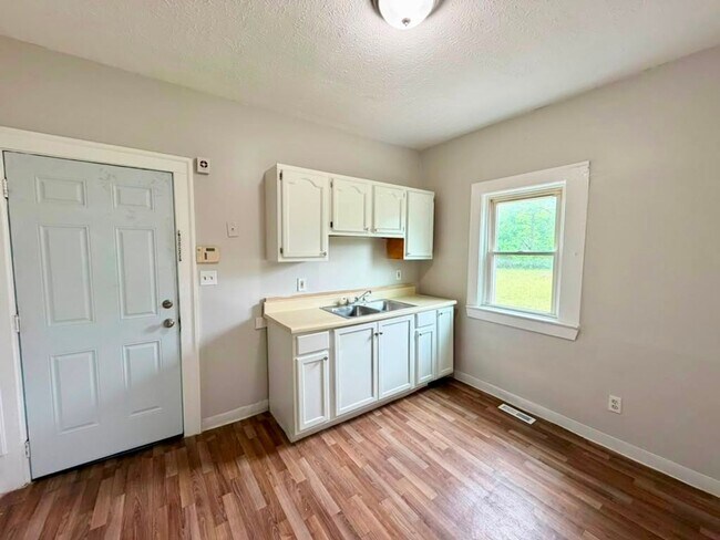 Foto del edificio - 3454 E 118th St