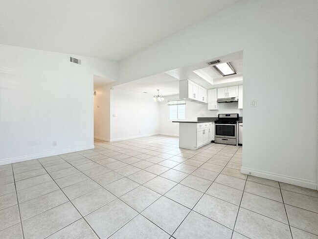 Building Photo - PS NT 33706 A-B