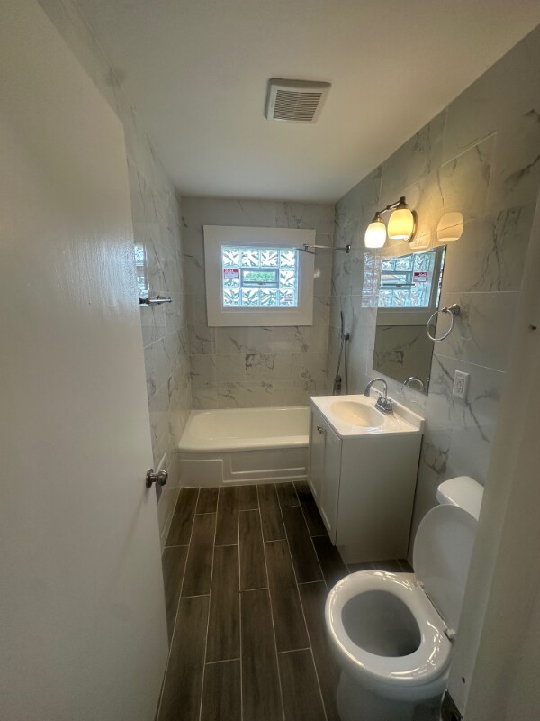 Foto del edificio - 7230 W Lakefield Dr