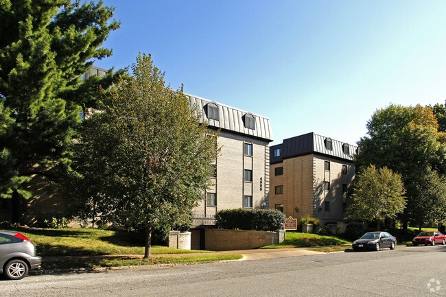 Maryland House Condominiums