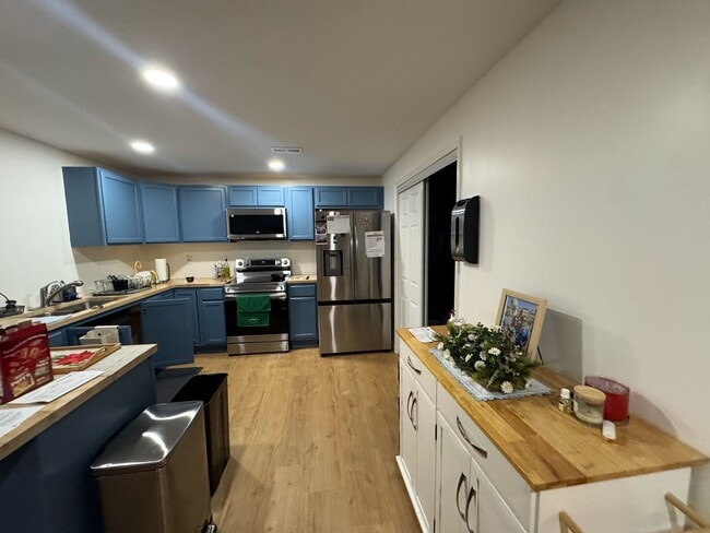 Building Photo - 4113 Mimosa View Dr