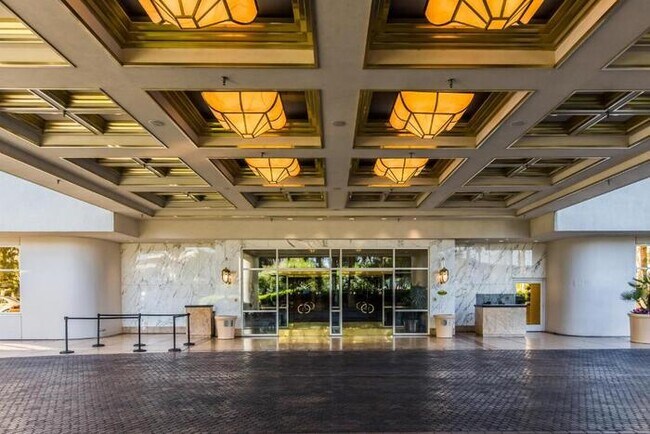 Building Photo - MGM Sub Penthouse Mountain View 35606