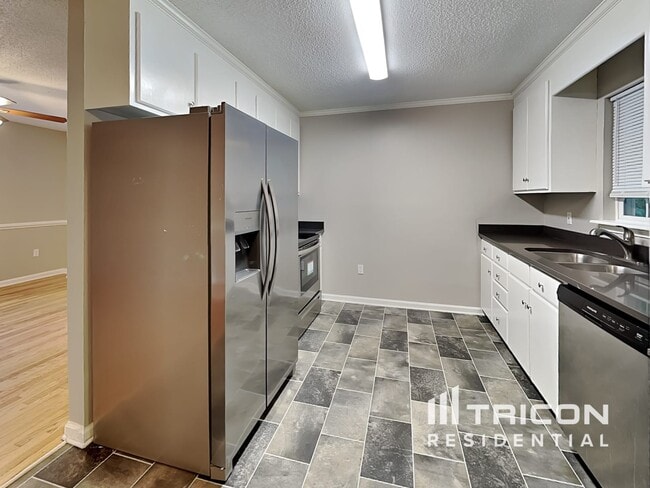 Building Photo - 1229 Moss Acres Ct