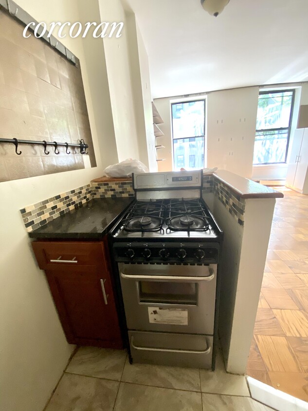 Foto del edificio - 264 E 10th St