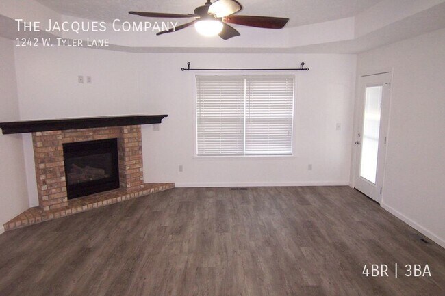 Building Photo - Newly Updated 4 Bedroom 3 Bath 2 Car Garag...