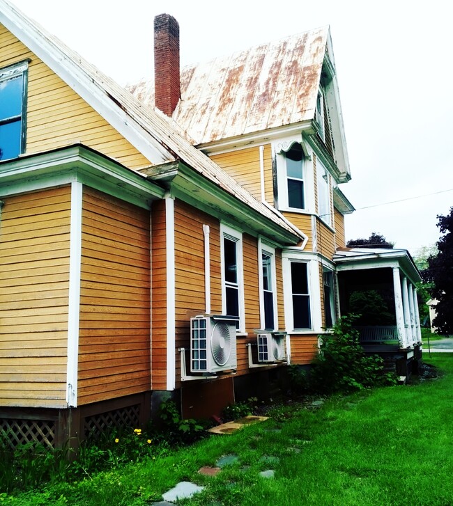 Foto del edificio - 76 Old Point Ave