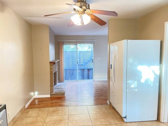 Photo - 43120 Starr St Apartment