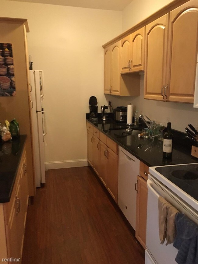 Foto del edificio - 244 W Newton St