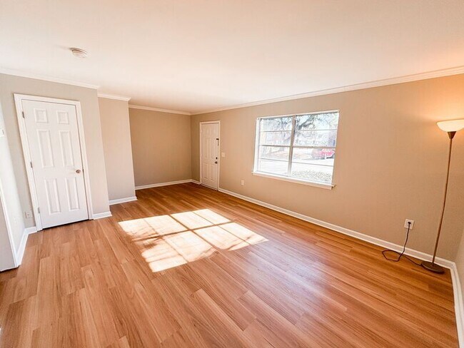 Foto del edificio - 415 Parkdale Dr